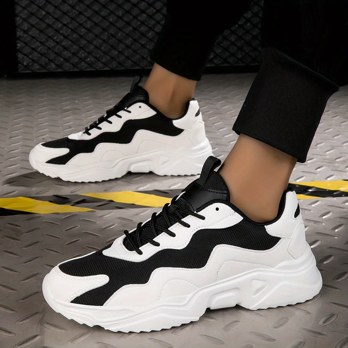Men's Stylish Lightweight Trainers with Soft Sole | Perfect for All Seasons