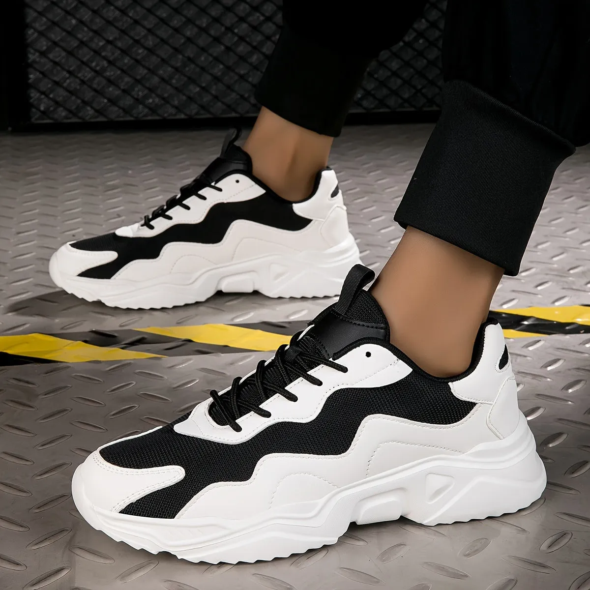 Men's Stylish Lightweight Trainers with Soft Sole | Perfect for All Seasons