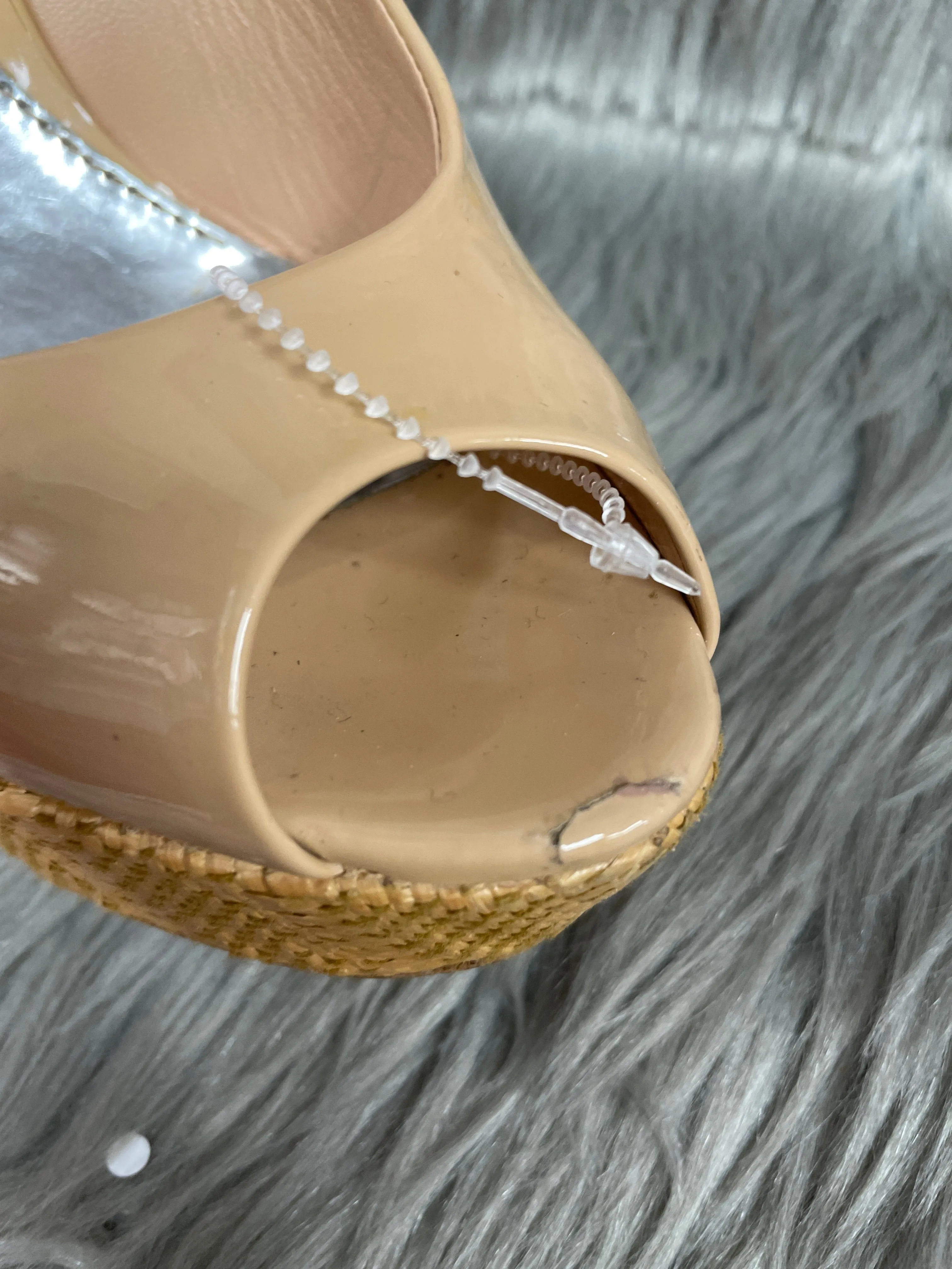 Nude Sandals Luxury Designer Gucci, Size 7.5
