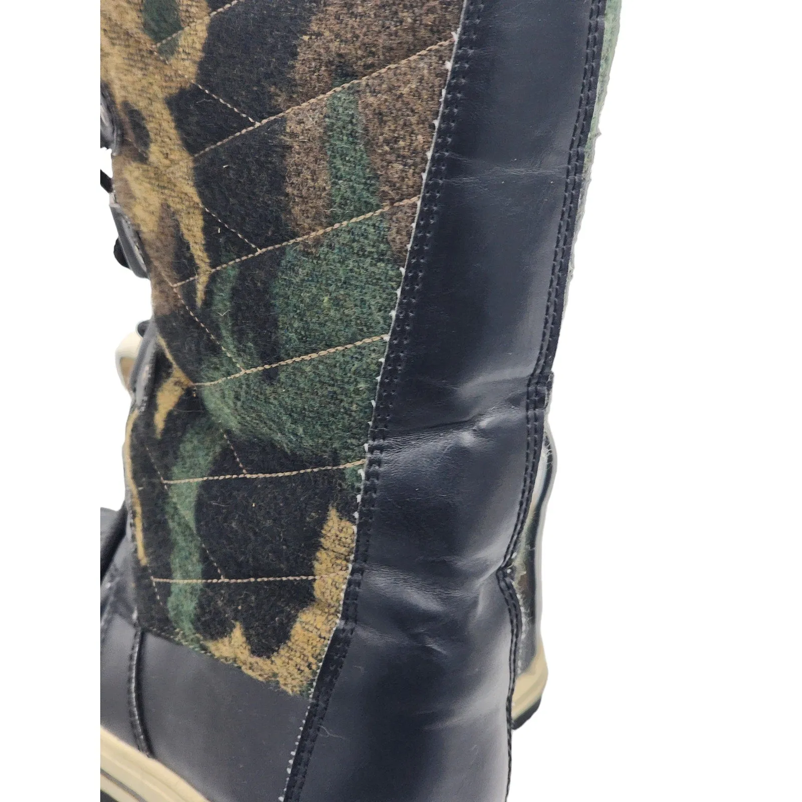 Sociology Boots Women 10 Camouflage LaceUp Winter Snow Faux Fur Lined Waterproof