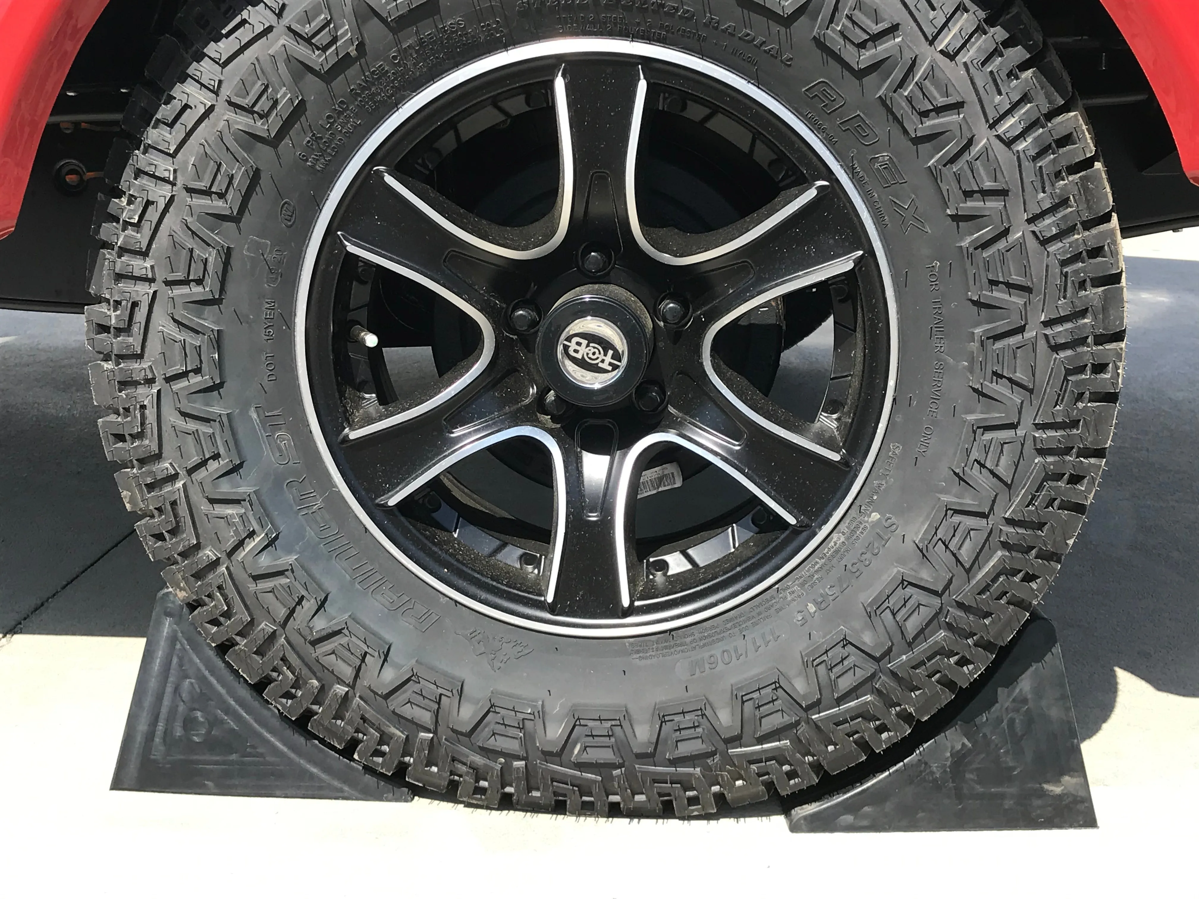 Solid Rubber Wheel Chocks
