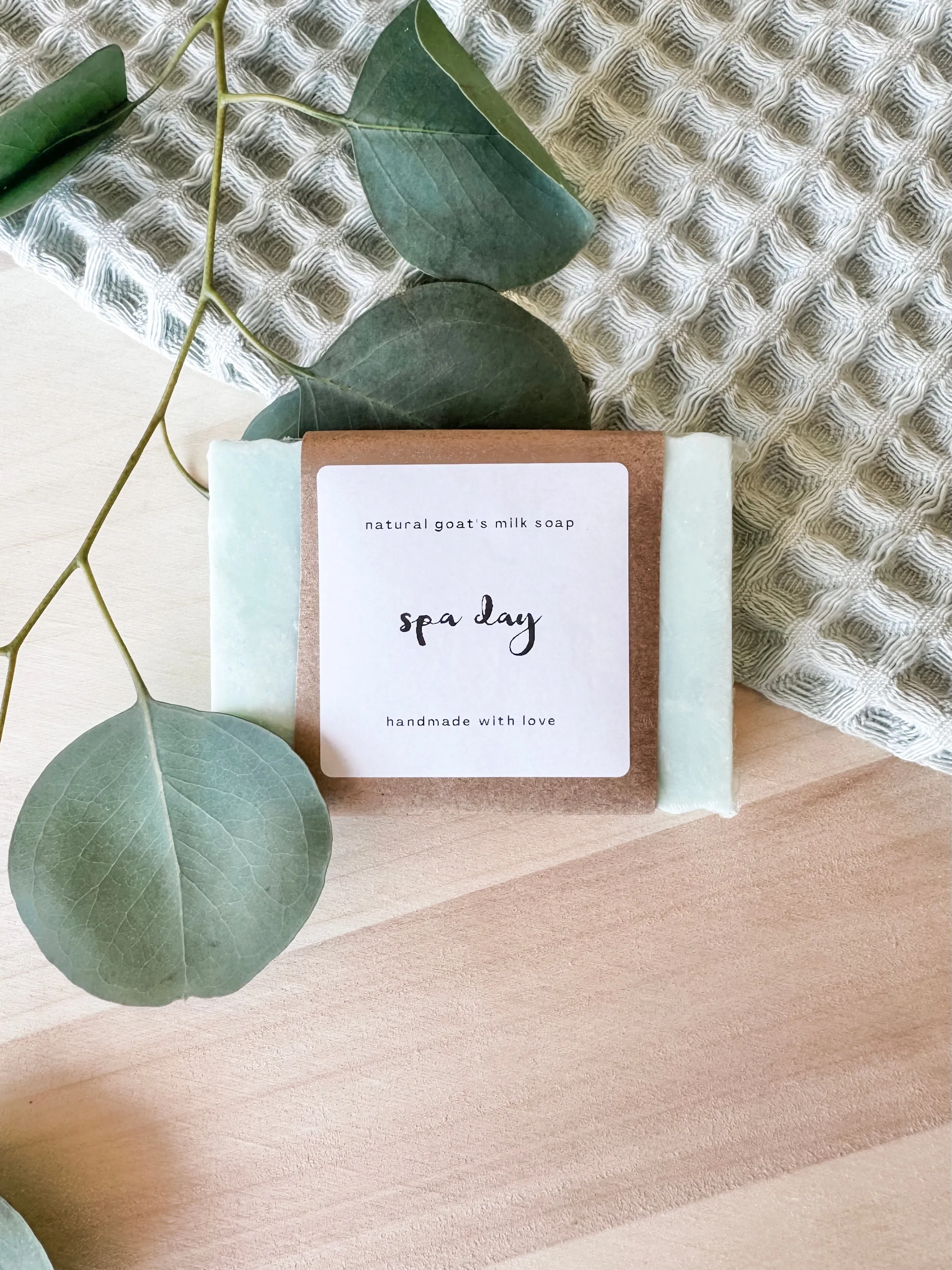 spa day soap | eucalyptus & geranium scrub bar